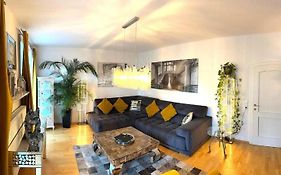 Wohnung 2 Mit Balkon Und Bergblick